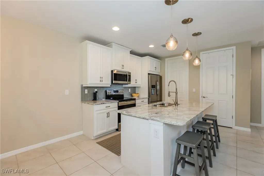 14859 Edgewater Circle Naples FL 34114