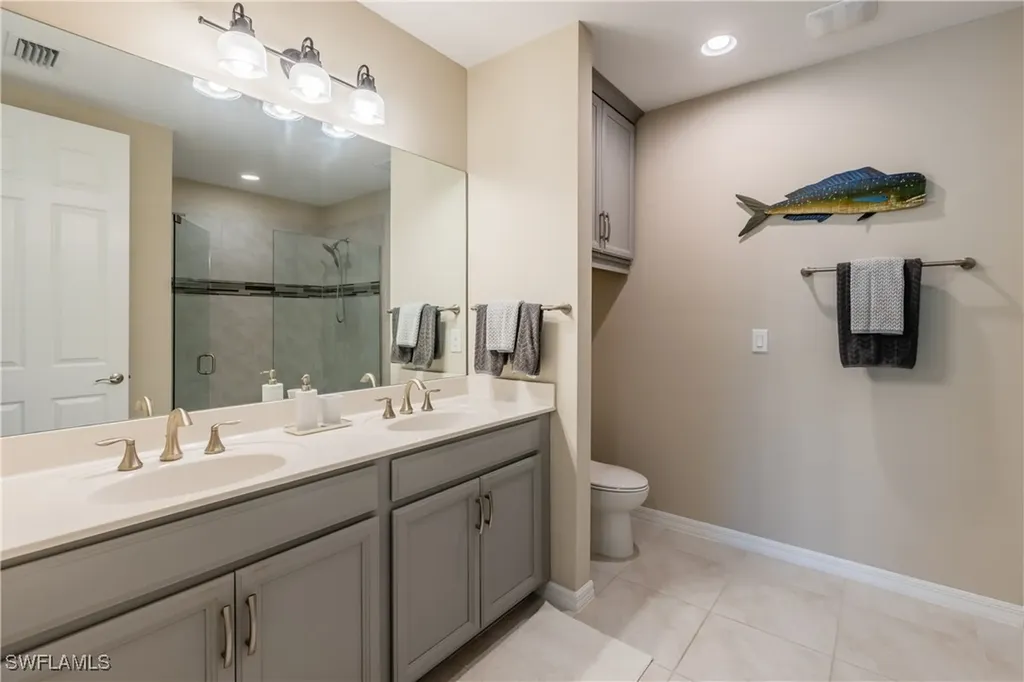 14859 Edgewater Circle Naples FL 34114