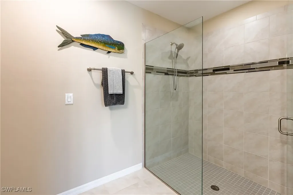 14859 Edgewater Circle Naples FL 34114