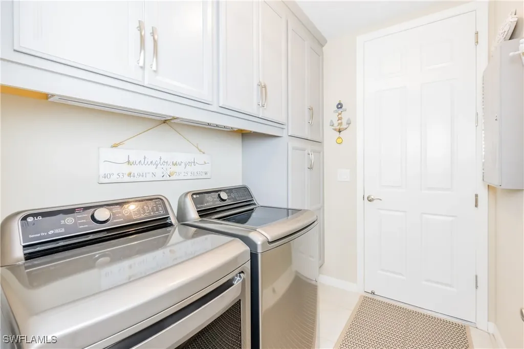 14859 Edgewater Circle Naples FL 34114