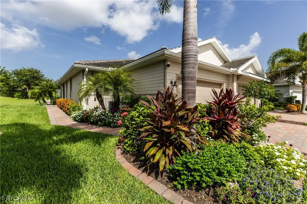 14859 Edgewater Circle Naples FL 34114