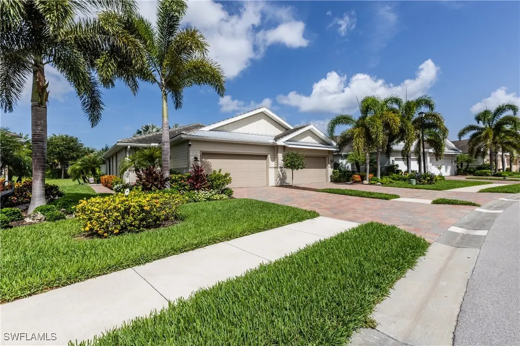 14859 Edgewater Circle Naples FL 34114