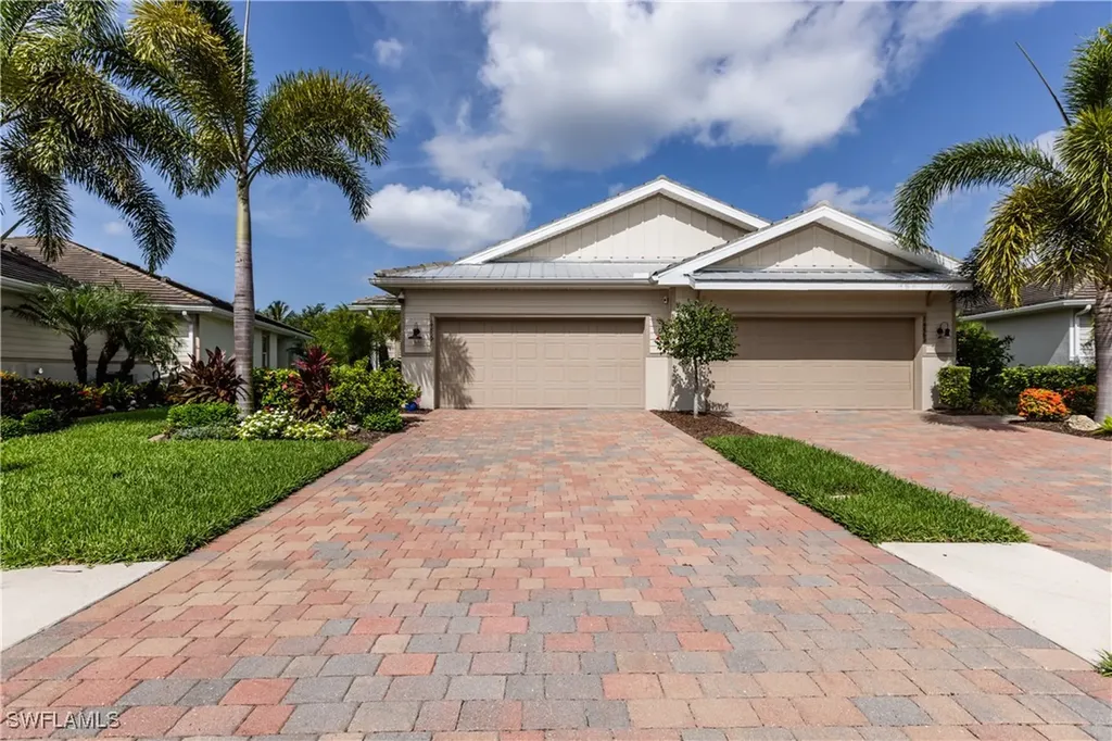14859 Edgewater Circle Naples FL 34114