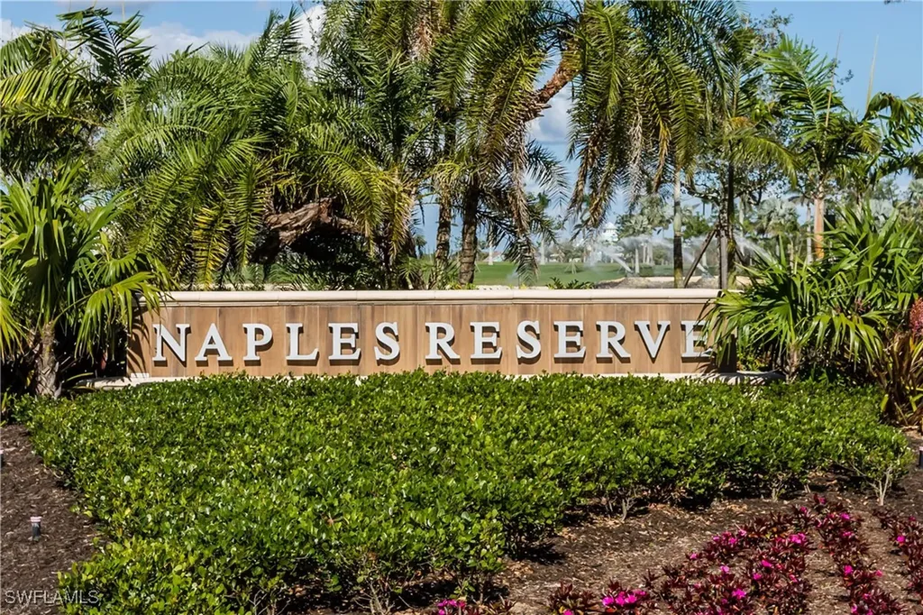 14859 Edgewater Circle Naples FL 34114
