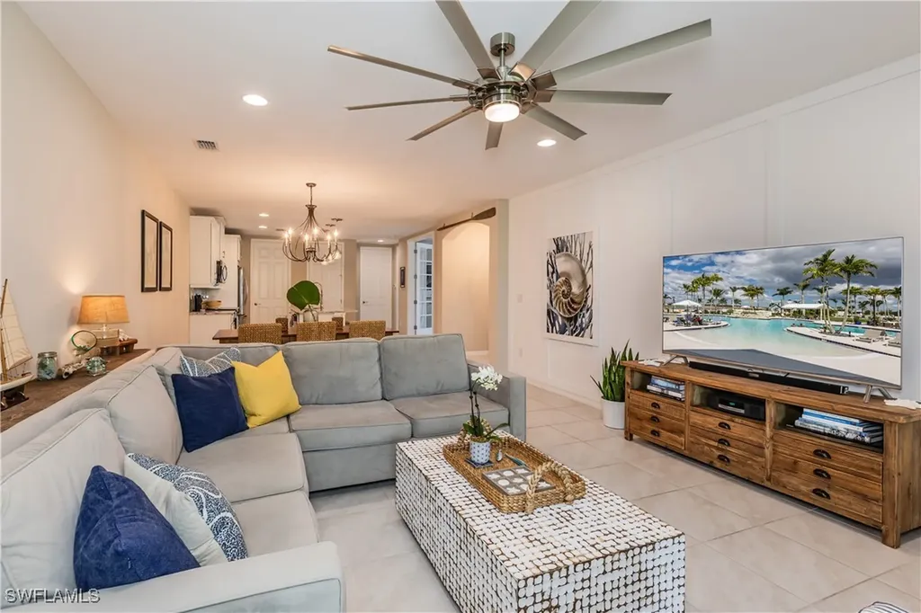 14859 Edgewater Circle Naples FL 34114