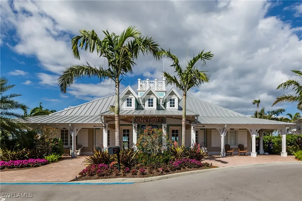 14859 Edgewater Circle Naples FL 34114