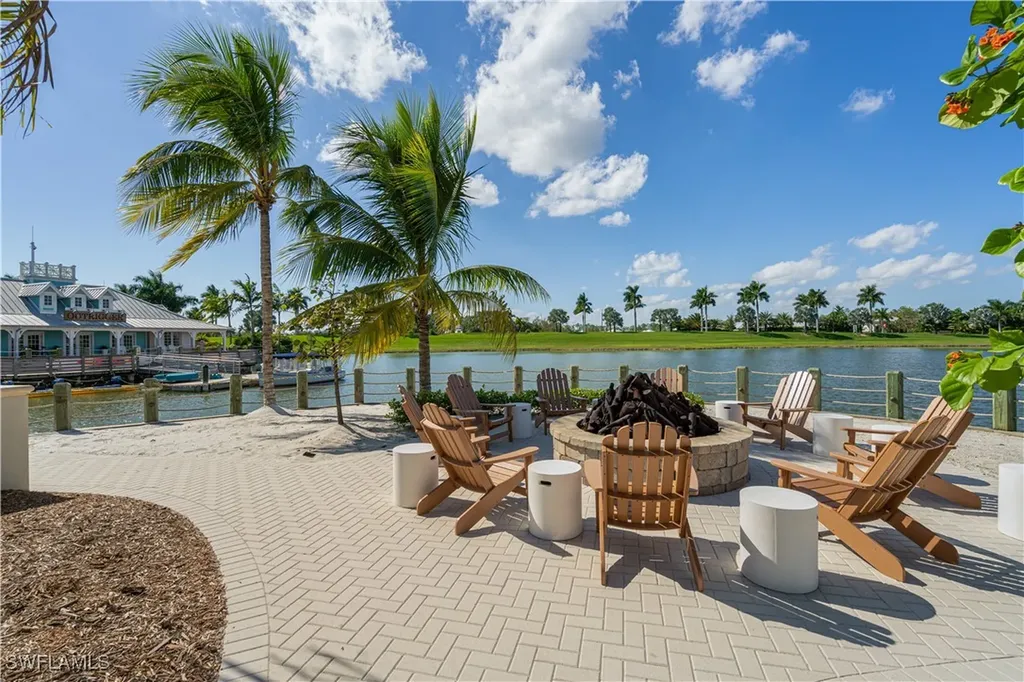 14859 Edgewater Circle Naples FL 34114