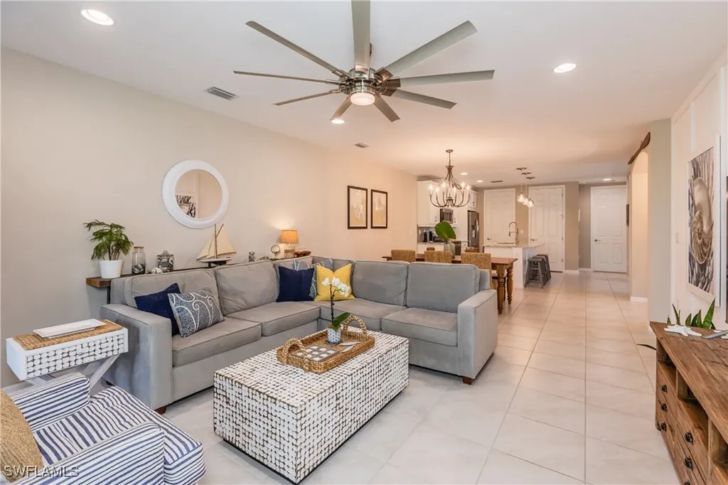 14859 Edgewater Circle Naples FL 34114