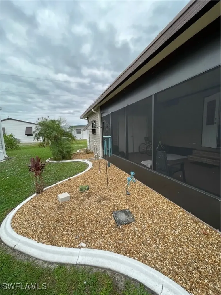 9097 Flamingo Circle North Fort Myers FL 33903