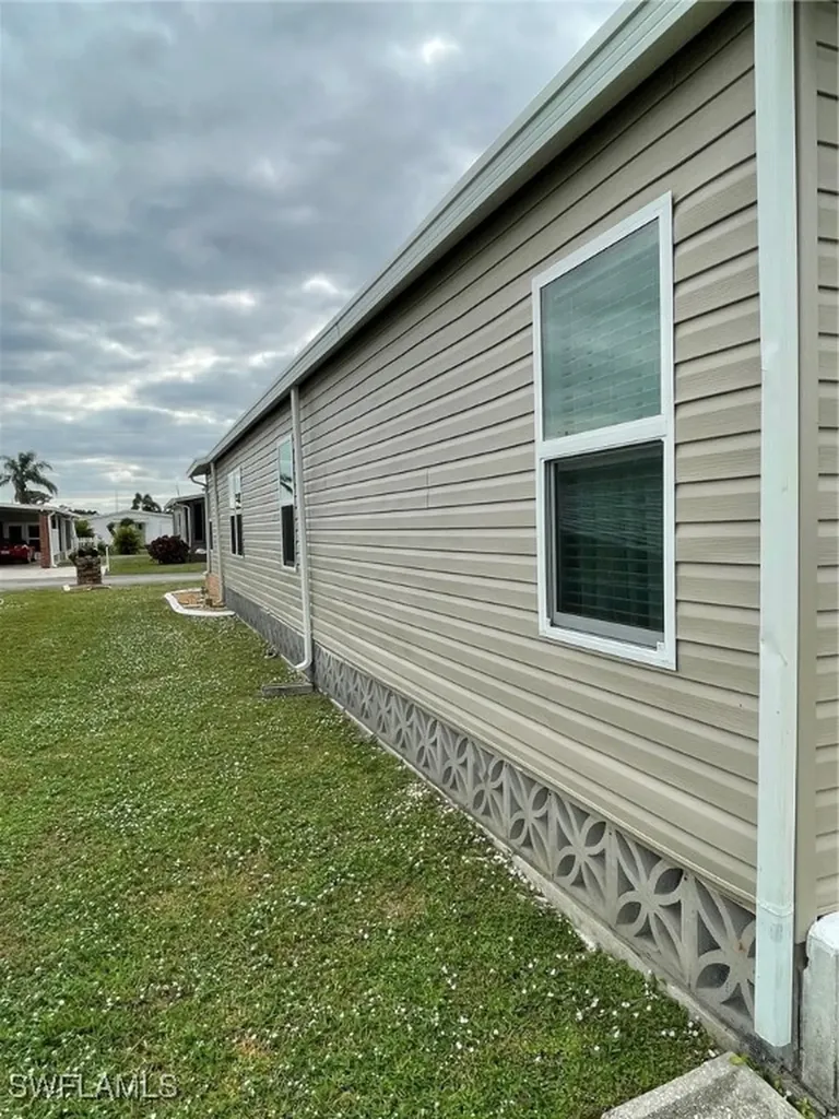 9097 Flamingo Circle North Fort Myers FL 33903