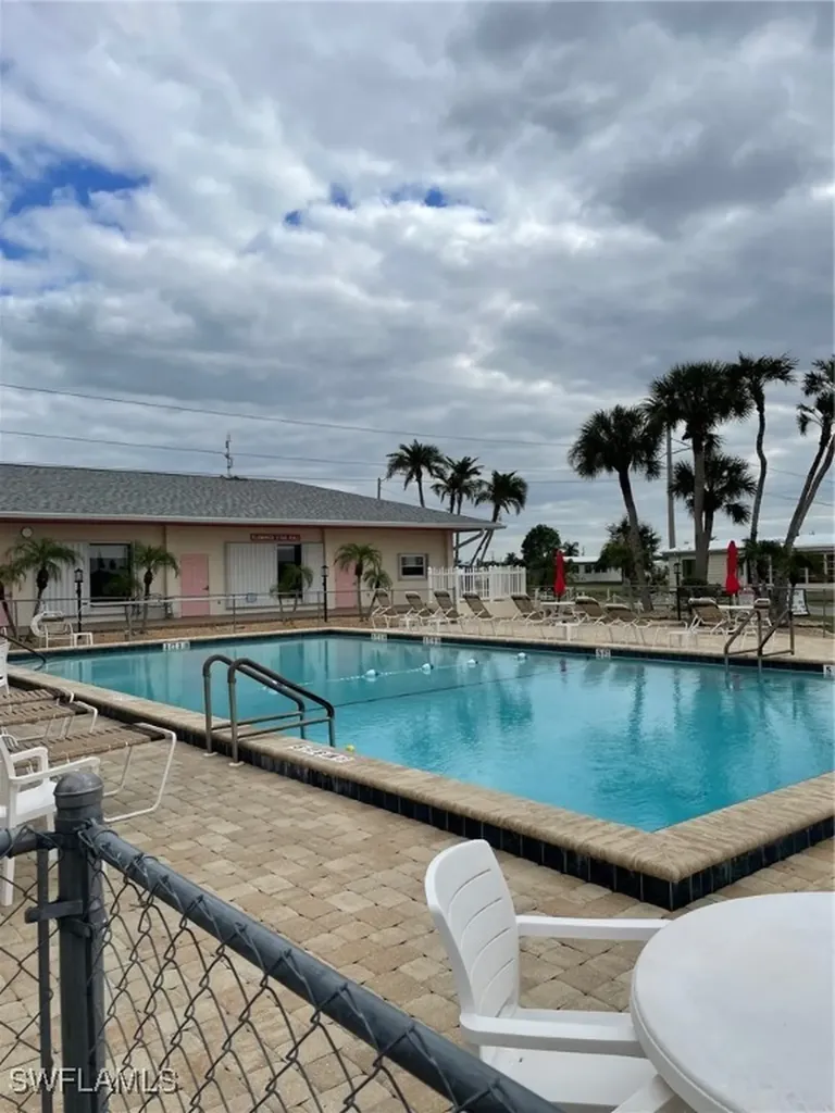 9097 Flamingo Circle North Fort Myers FL 33903