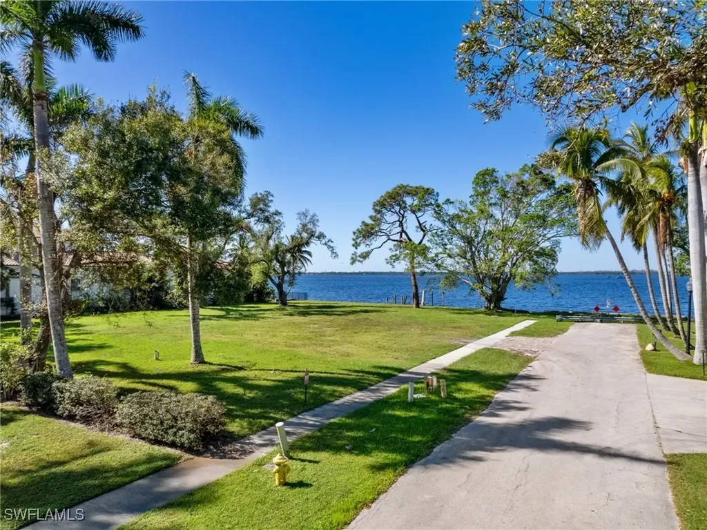 1212 Coconut Drive Fort Myers FL 33901