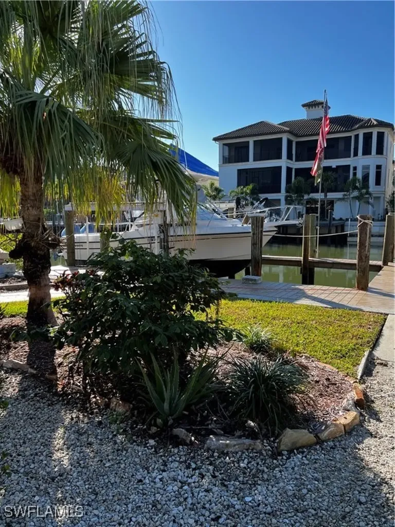 176 Heron Avenue Naples FL 34108