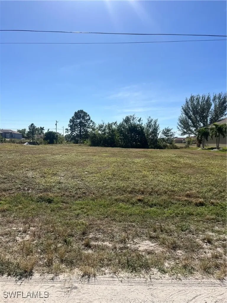 222 NE 15th Terrace Cape Coral FL 33909