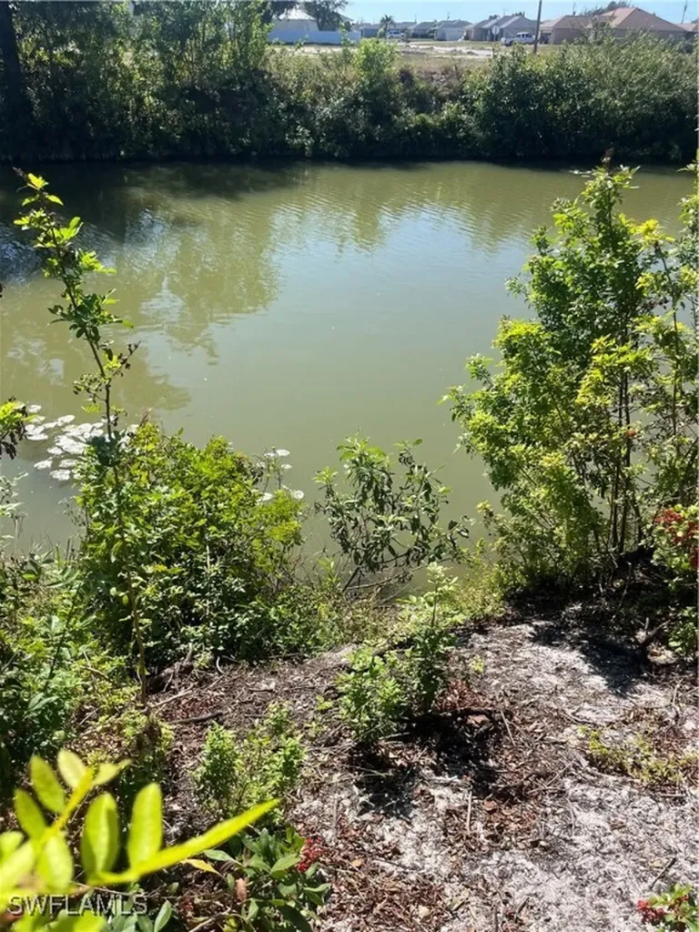 222 NE 15th Terrace Cape Coral FL 33909