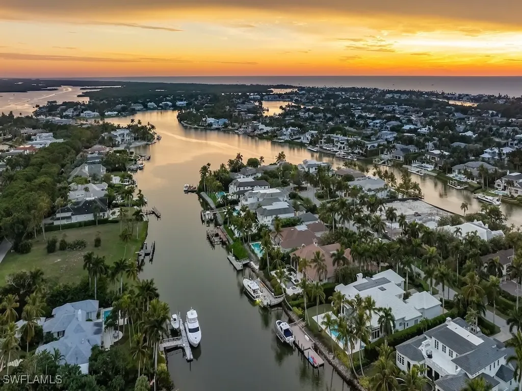 1323 Spyglass Lane Naples FL 34102