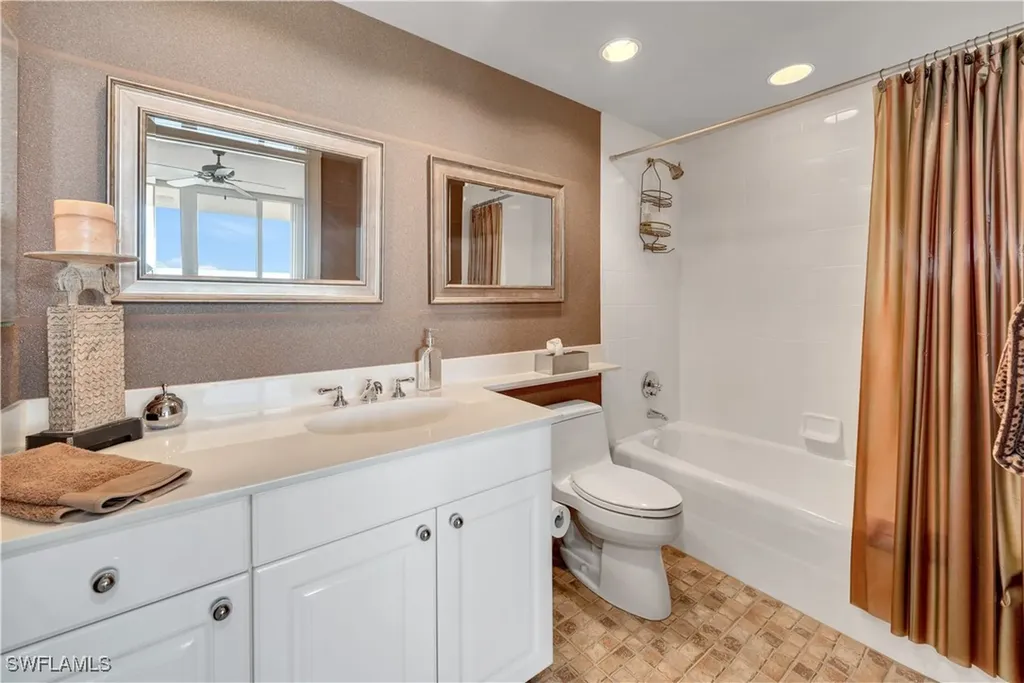 7575 Pelican Bay Boulevard Naples FL 34108