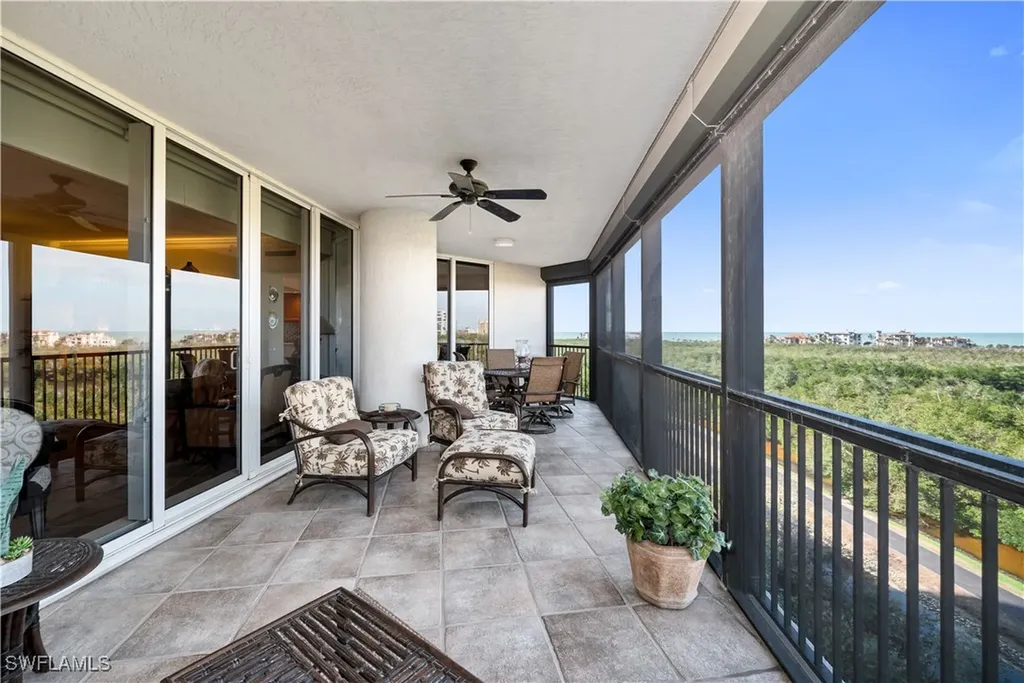 7575 Pelican Bay Boulevard Naples FL 34108