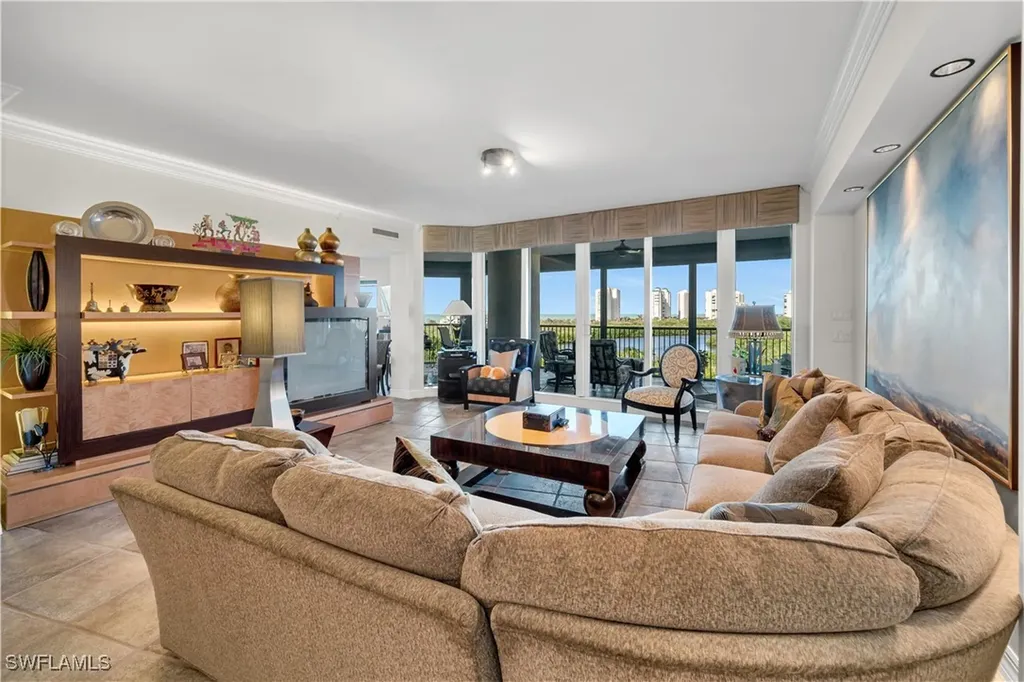 7575 Pelican Bay Boulevard Naples FL 34108