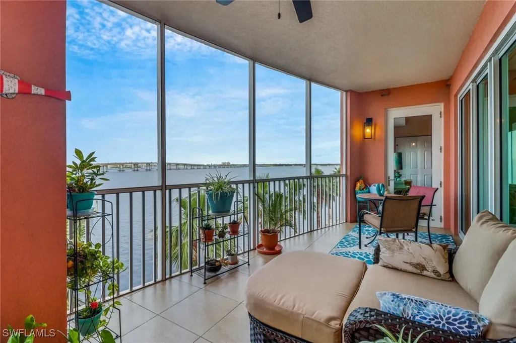 2743 1st Street Fort Myers FL 33916
