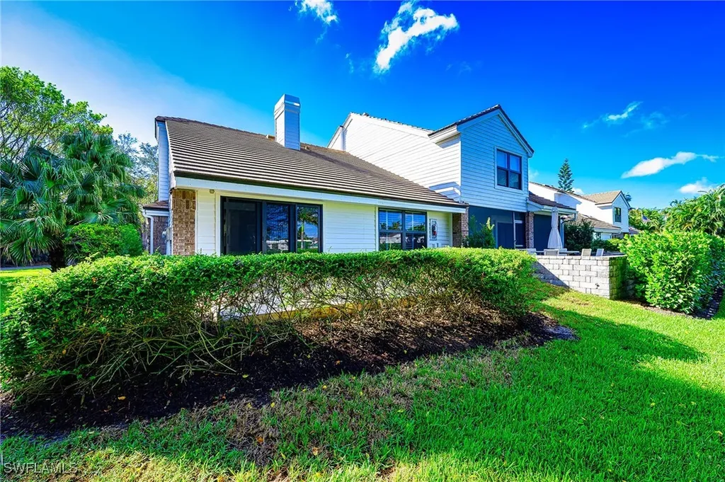 571 Park Shore Drive Naples FL 34103
