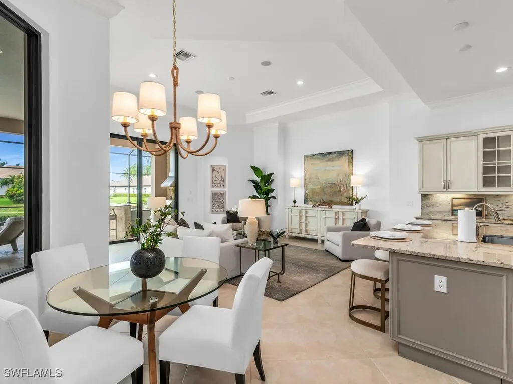 6564 Costa Circle Naples FL 34113
