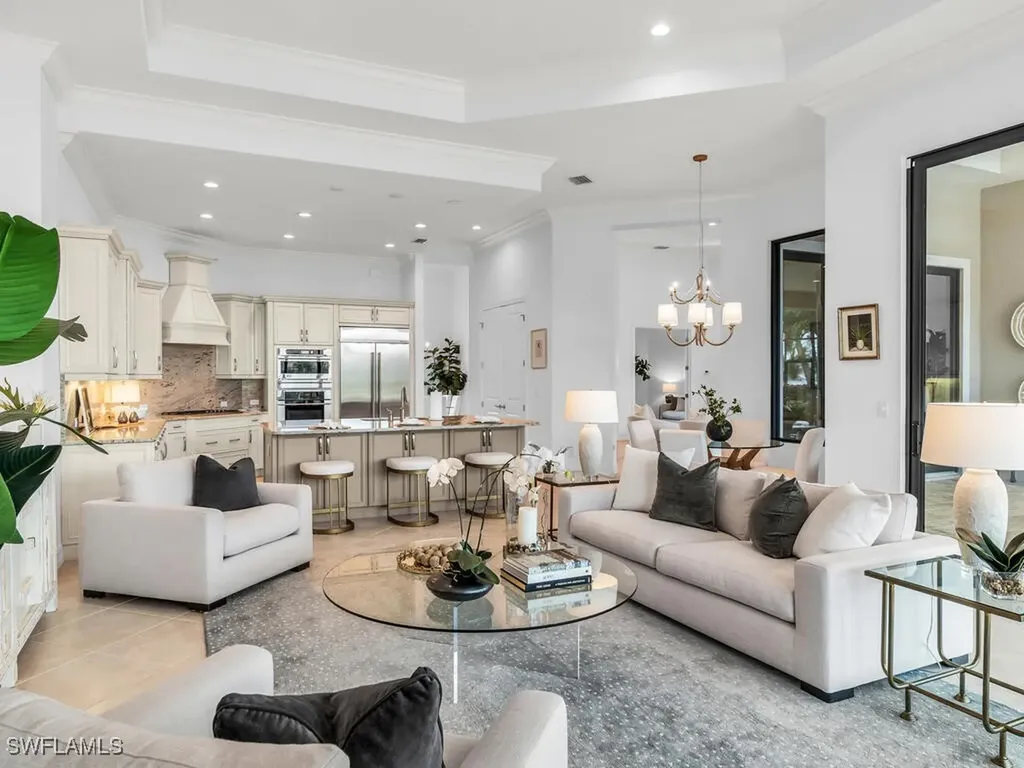 6564 Costa Circle Naples FL 34113