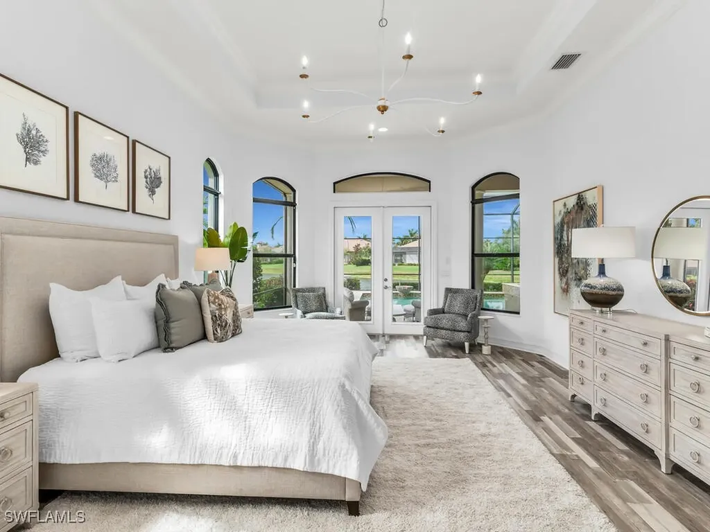 6564 Costa Circle Naples FL 34113