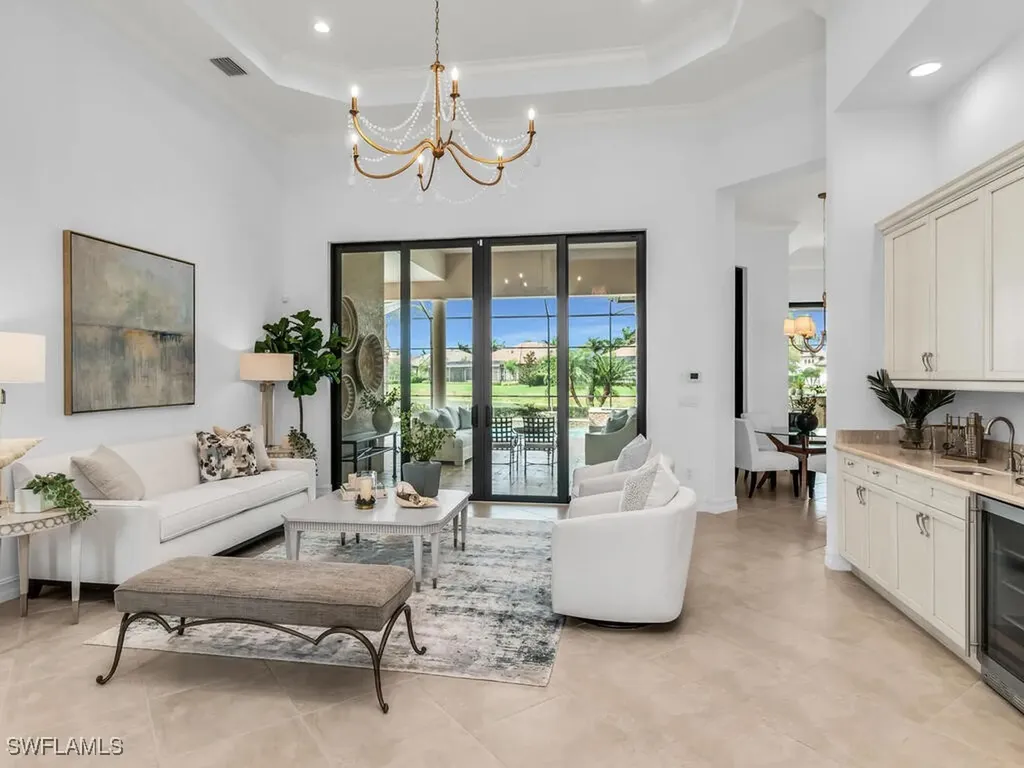 6564 Costa Circle Naples FL 34113