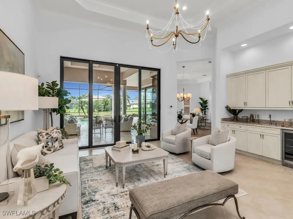6564 Costa Circle Naples FL 34113