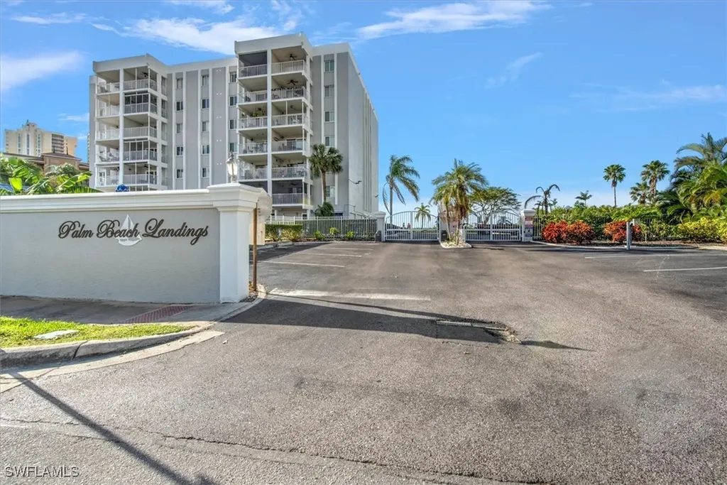 2885 Palm Beach Boulevard Fort Myers FL 33916