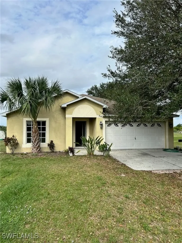 2795 31st Avenue NE Naples FL 34120