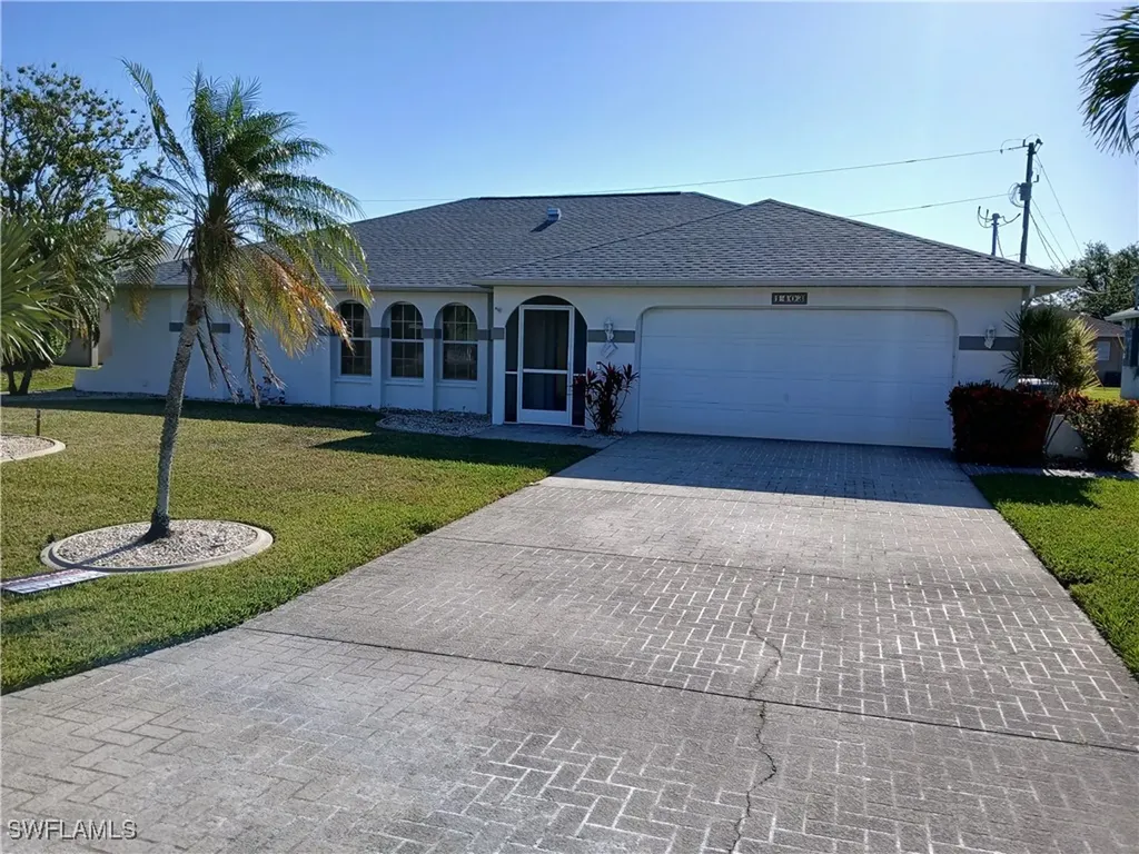 1403 SE 8th Place Cape Coral FL 33990