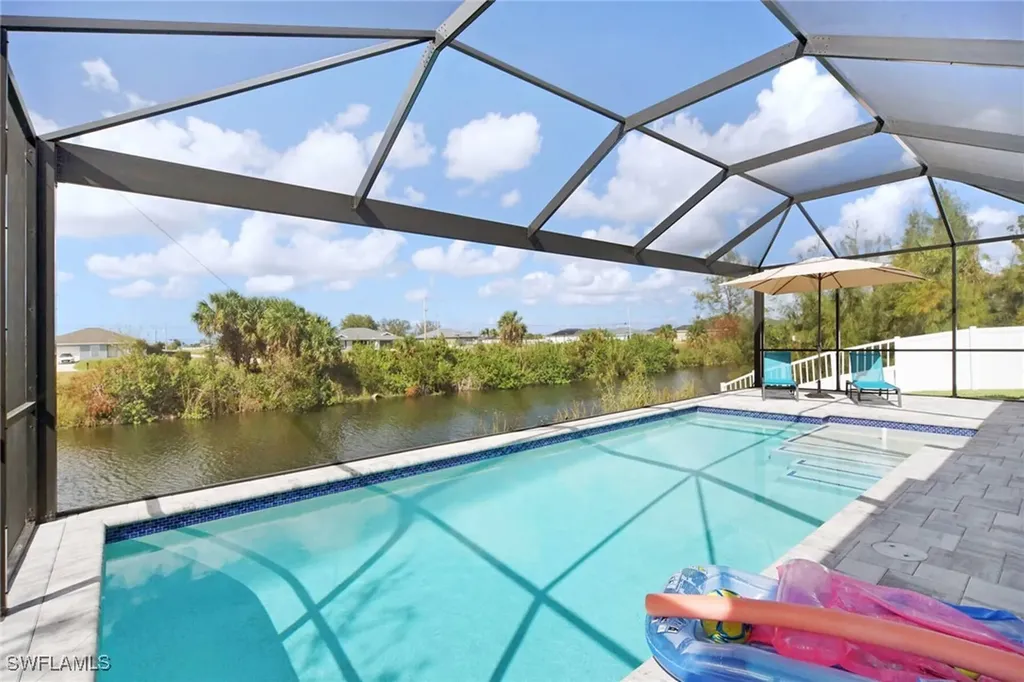2110 NW 2nd Avenue Cape Coral FL 33993