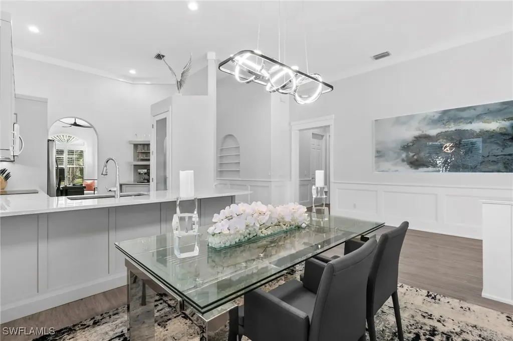 5029 Kensington High Street Naples FL 34105