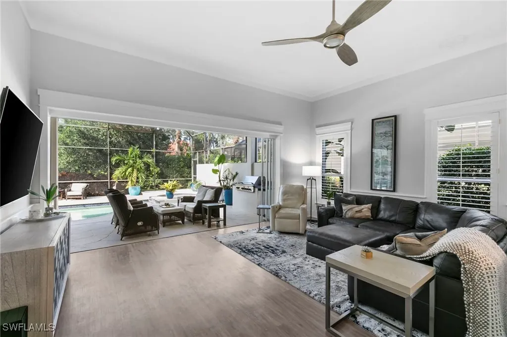 5029 Kensington High Street Naples FL 34105