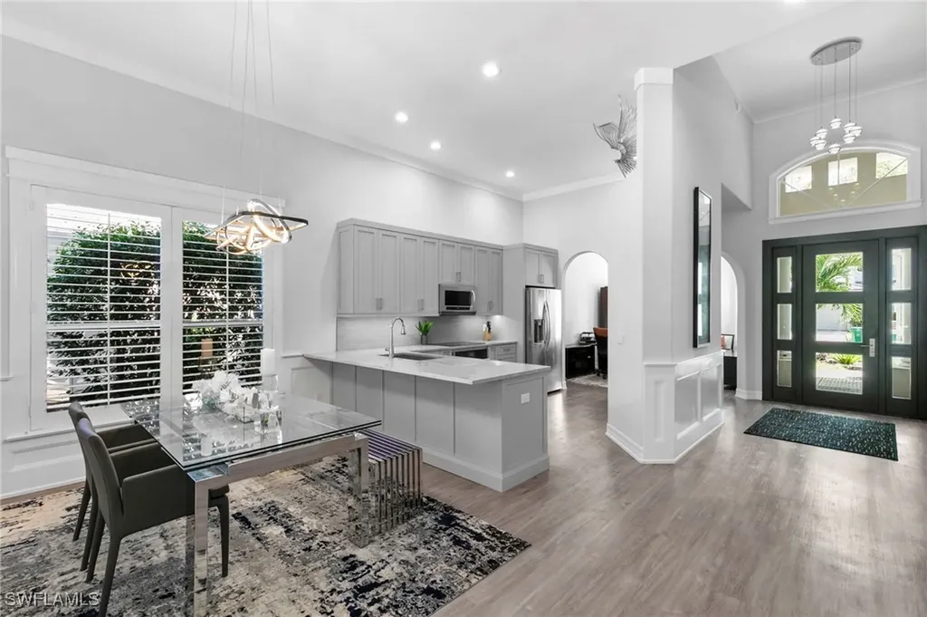 5029 Kensington High Street Naples FL 34105