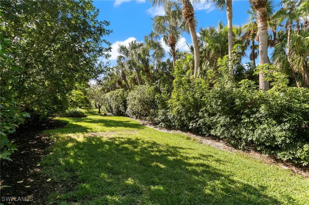 5029 Kensington High Street Naples FL 34105