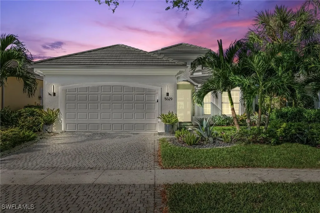 5029 Kensington High Street Naples FL 34105