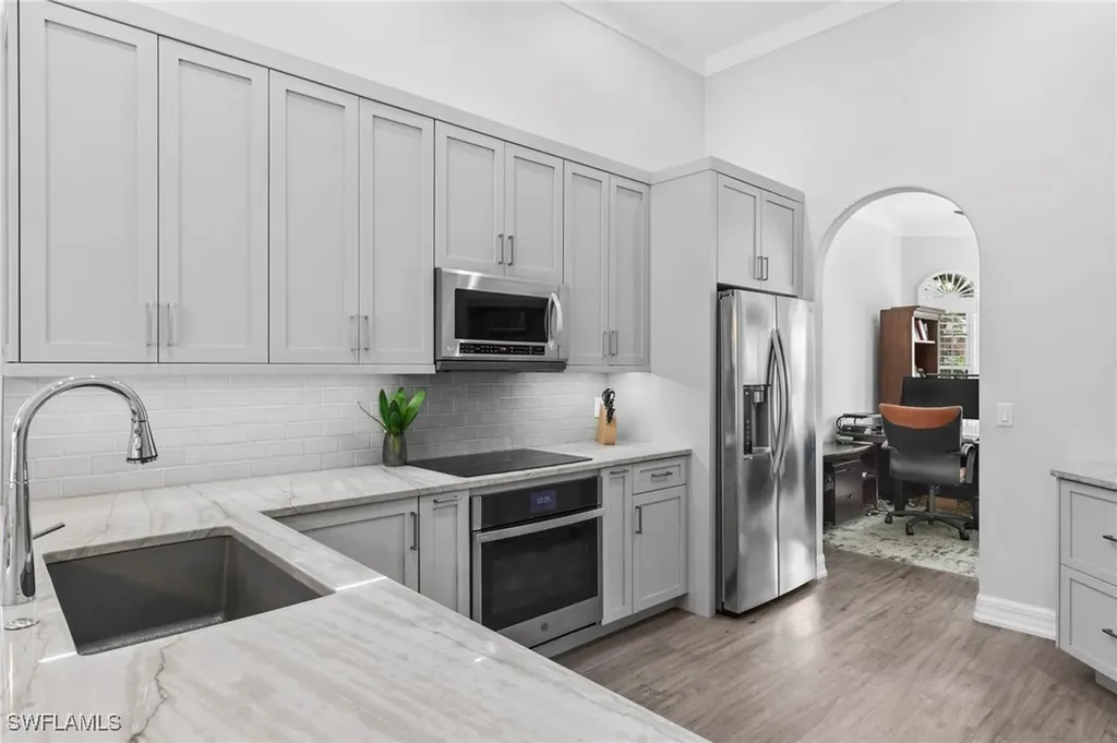 5029 Kensington High Street Naples FL 34105