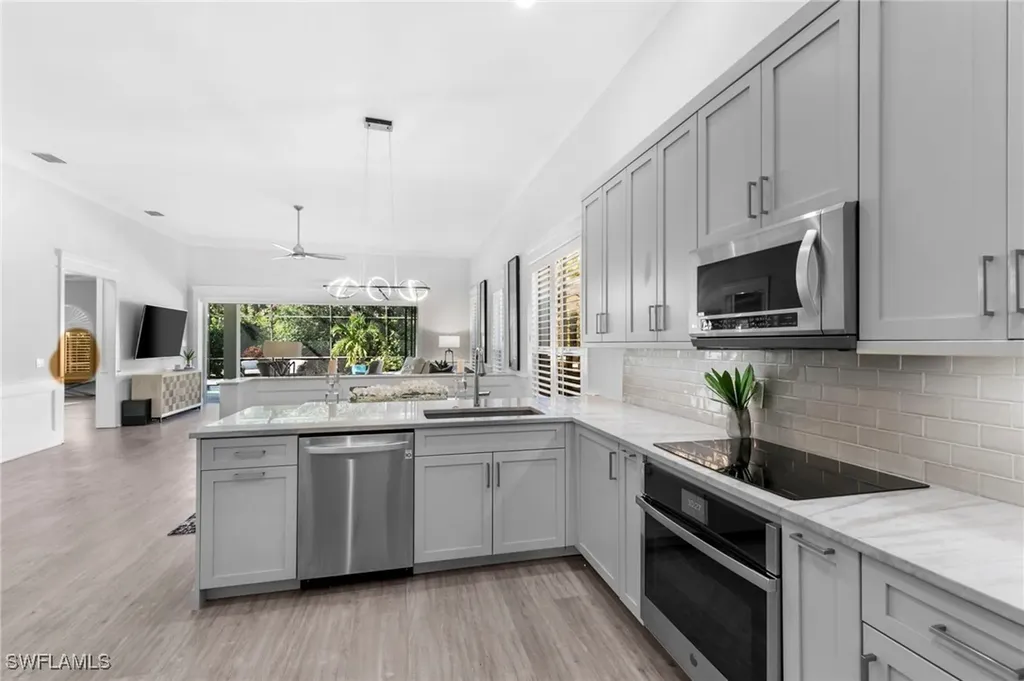 5029 Kensington High Street Naples FL 34105