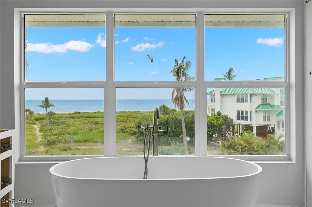 411 Bella Vista Way E Sanibel FL 33957