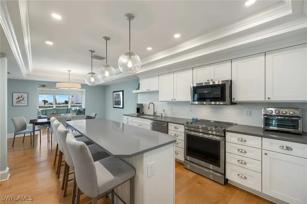 411 Bella Vista Way E Sanibel FL 33957