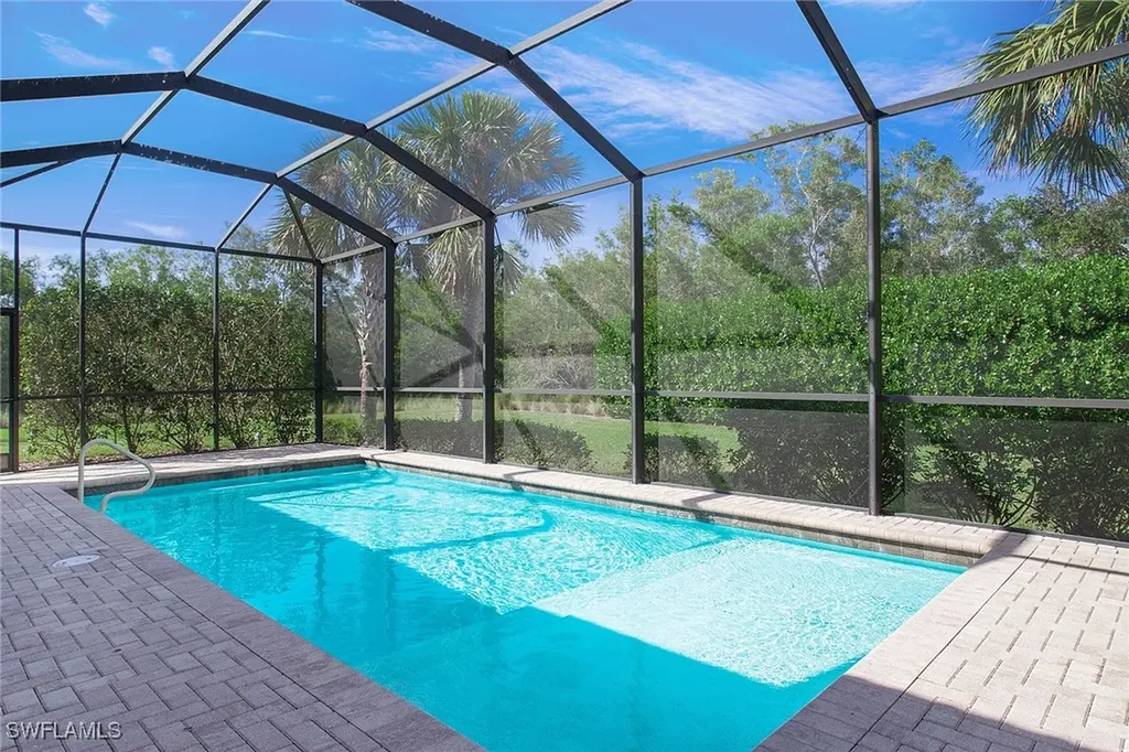 1385 Redona Way Naples FL 34113