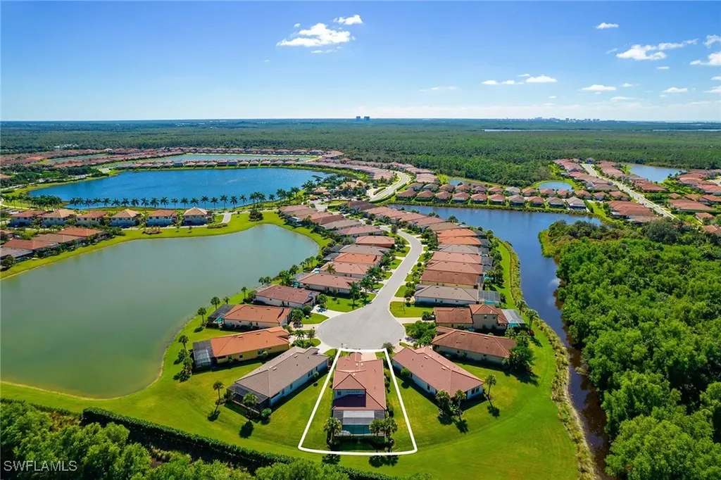 1385 Redona Way Naples FL 34113