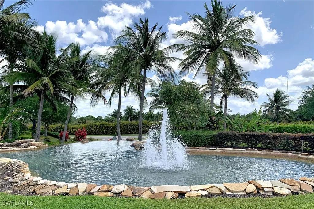 1385 Redona Way Naples FL 34113