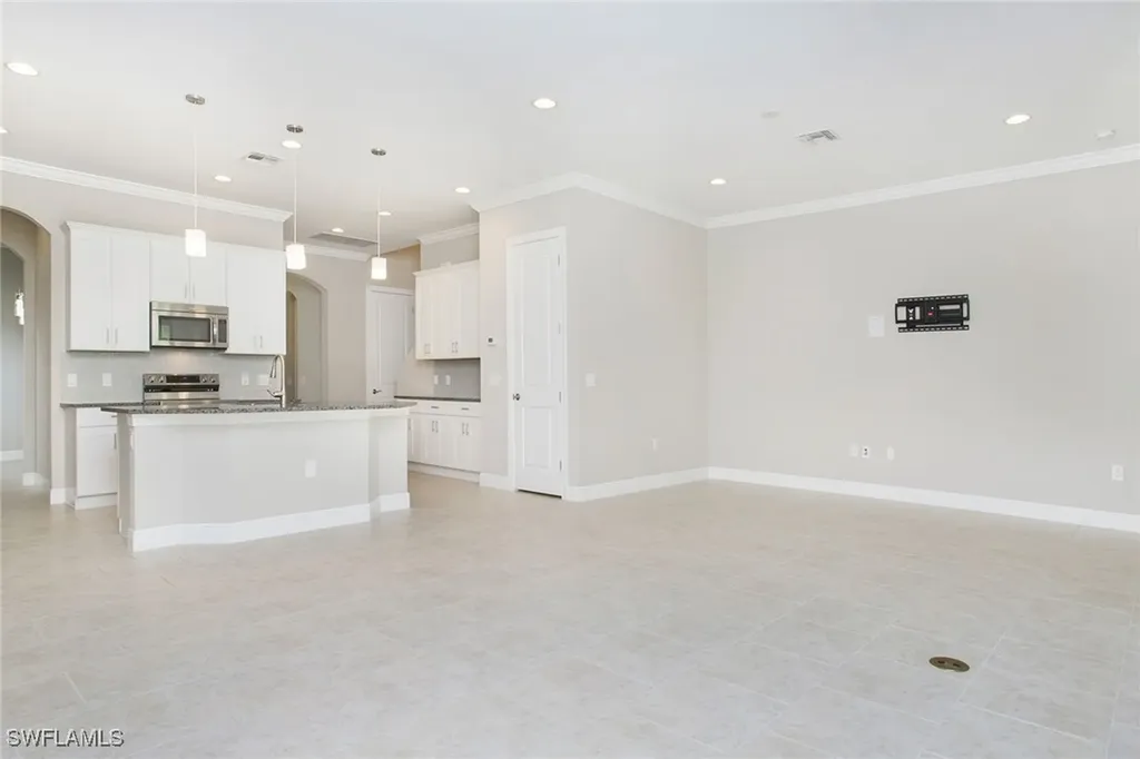 1385 Redona Way Naples FL 34113