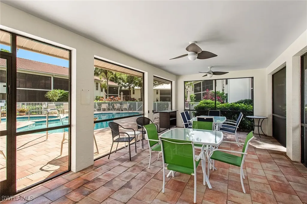525 Serendipity Drive Naples FL 34108