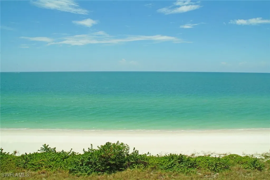 525 Serendipity Drive Naples FL 34108