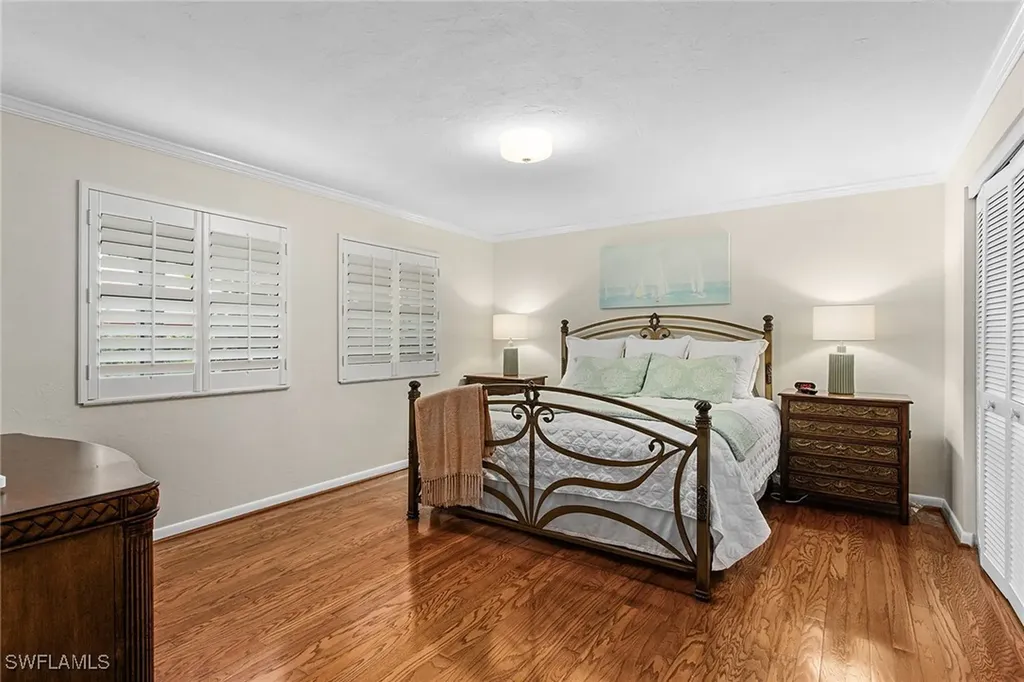 525 Serendipity Drive Naples FL 34108